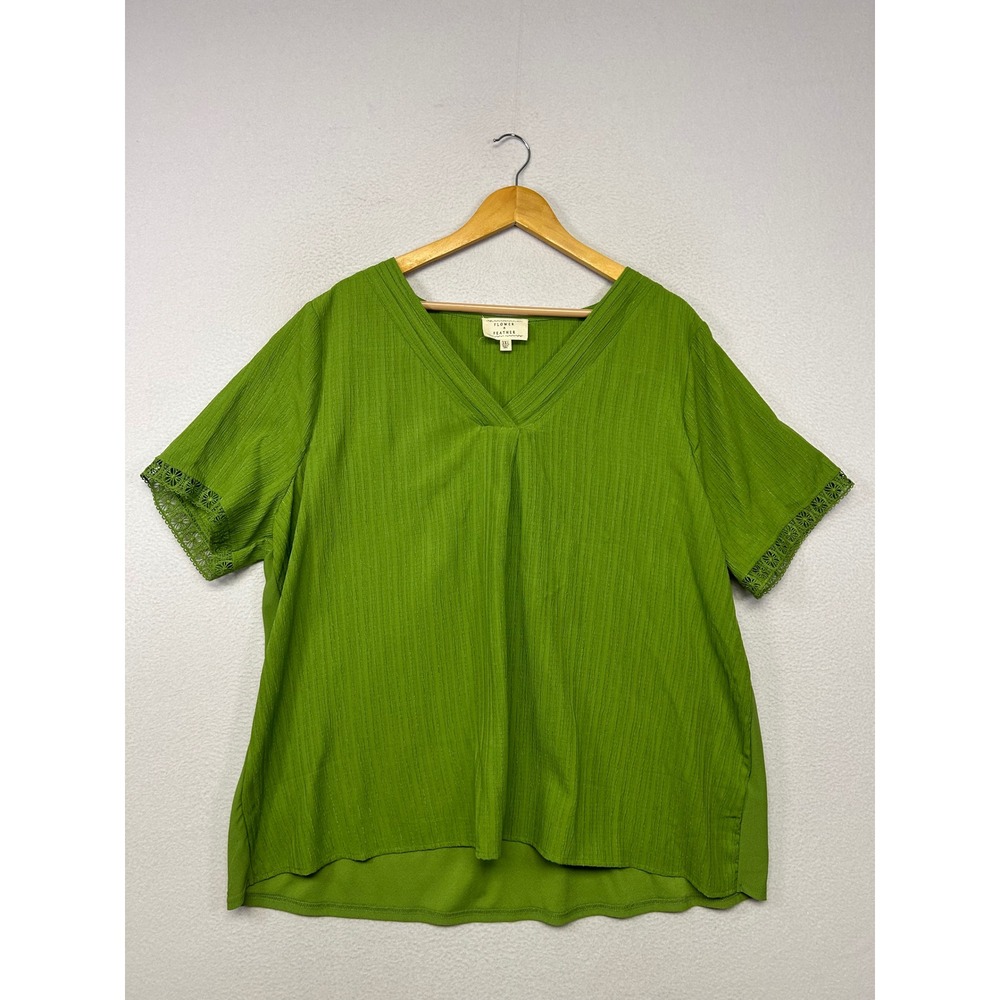 Boho Textured Flower & Feather Womens 3XL Green Lace Trim V-Neck Blouse Office